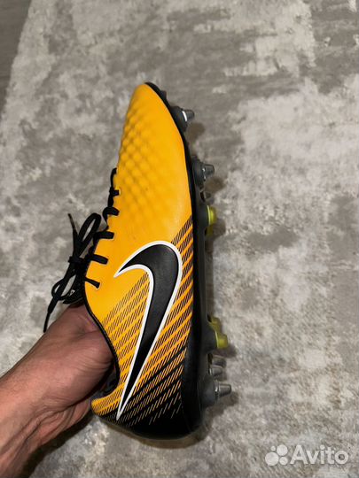 Футбольные бутсы Nike magista OLA II FG