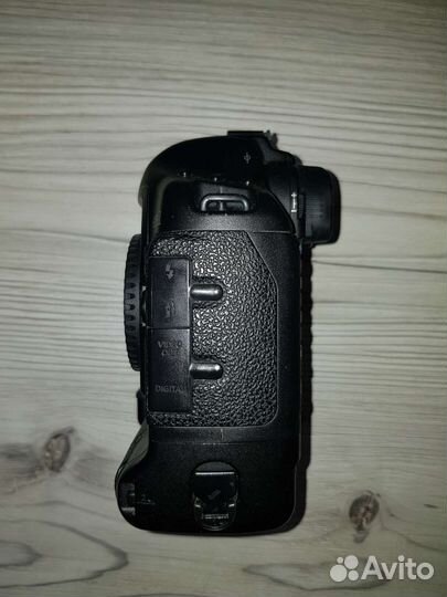 Canon 1d mark ii n