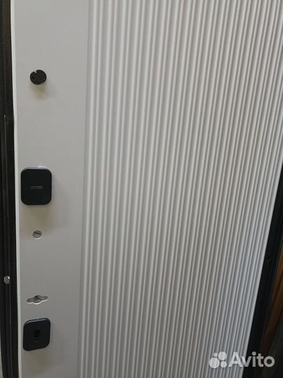 Дверь железная, квартирная 86 л