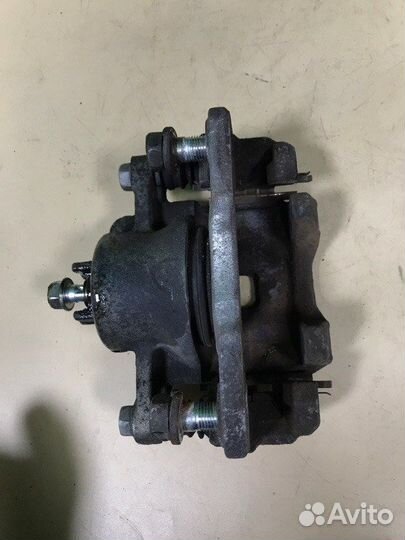 Суппорт передний левый Suzuki Every DA17 2018