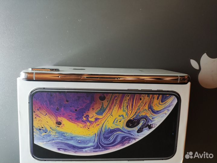 iPhone Xs, 64 ГБ