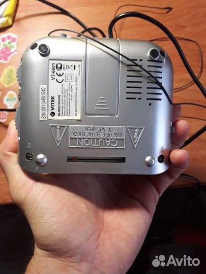 Радиочасы Vitek vt-6601