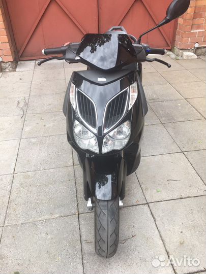 Продам Aprilia sportcity 200 2006 года