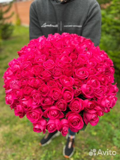 Букет 101 роза малиновая. Розы с доставкой