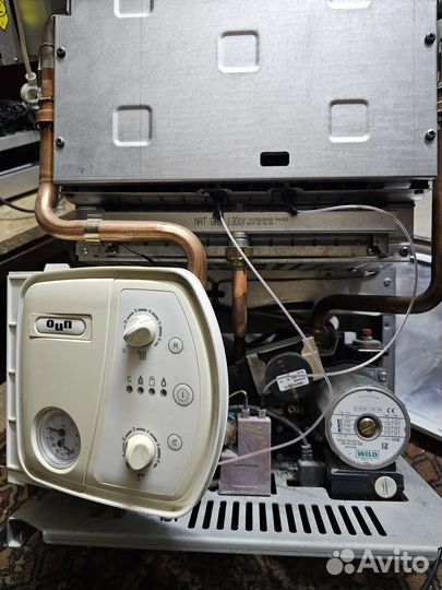 Продам настенный газовый котел двухконтурный Арист