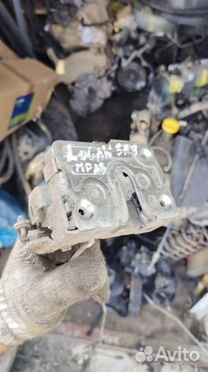 Замок двери renault logan