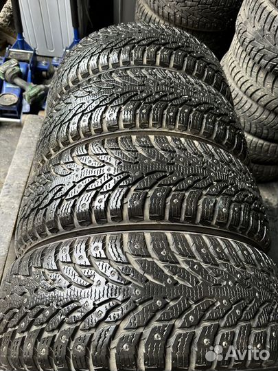 Nokian Tyres Hakkapeliitta 9 215/65 R16