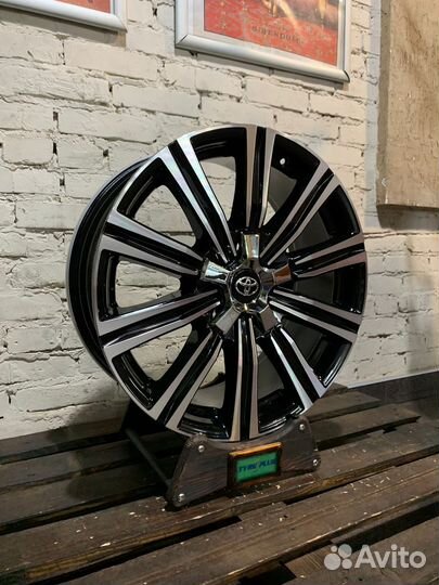 Новые литые диски для Toyota Land Cruiser 200 R21