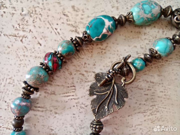 Комплек из варисцита и тибетских бусин