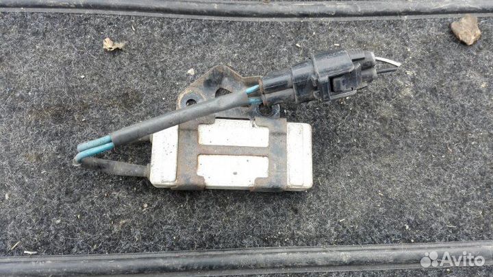 Блок управления вентилятором Toyota Avensis 2 250