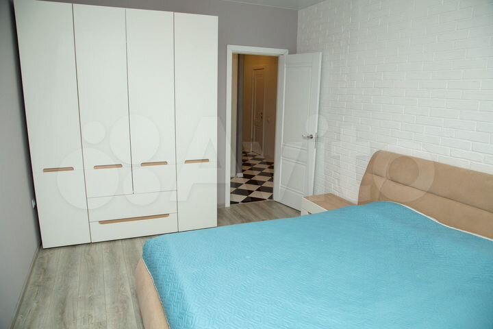 2-к. квартира, 56 м², 2/8 эт.