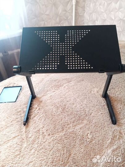 Стол для ноутбука регулируемый