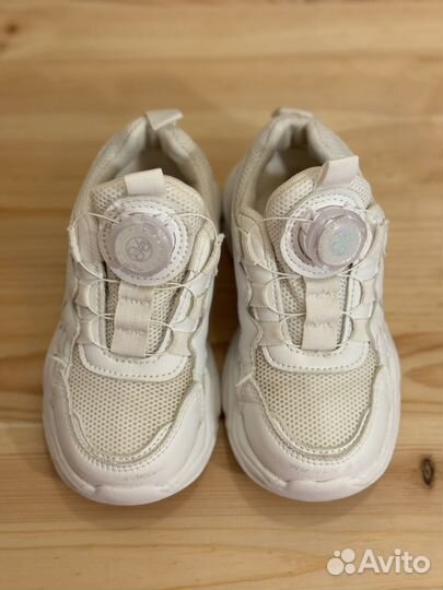 Кроссовки белые для девочки