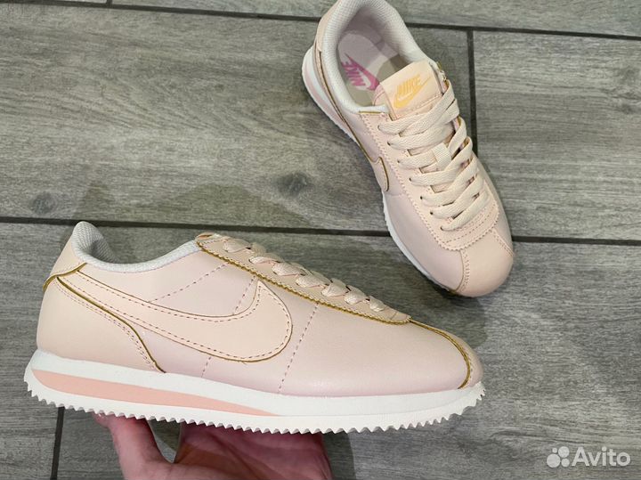 Найк кортез женские кроссовки