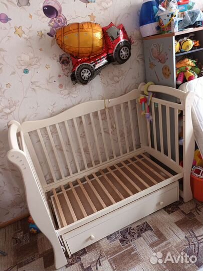 Детская кроватка