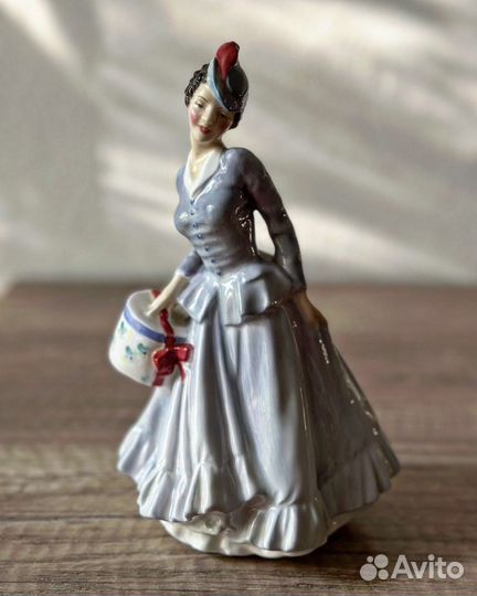 Винтажные статуэтки Прекрасные Дамы в ассортименте