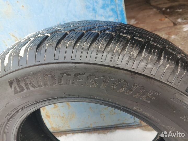 Bridgestone Blizzak LM-005 215/65 R16