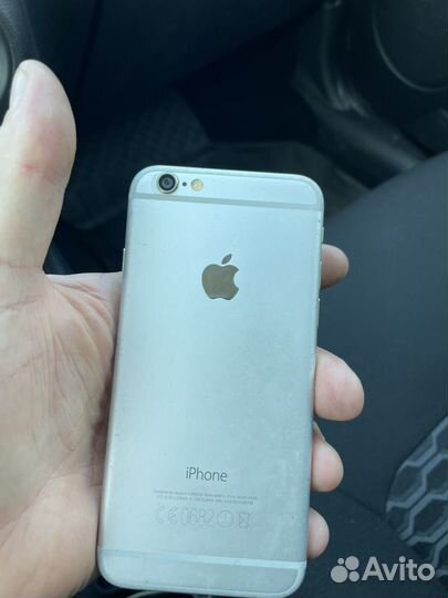 Телефон iPhone 6