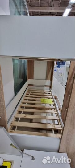 Детская двухъярусная кроватка