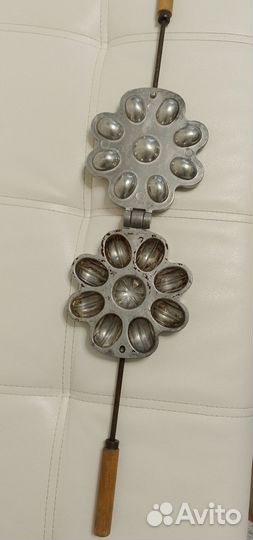 Форма для выпечки орешница