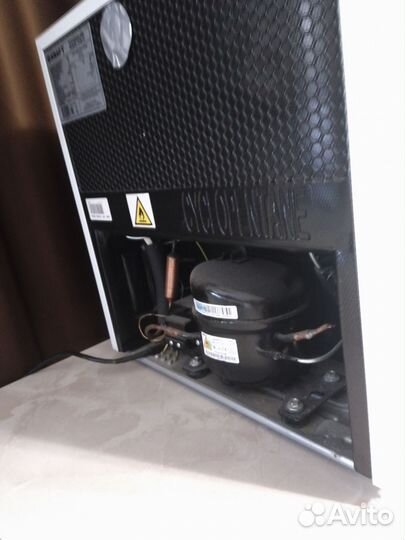 Холодильник, маленький, минибар