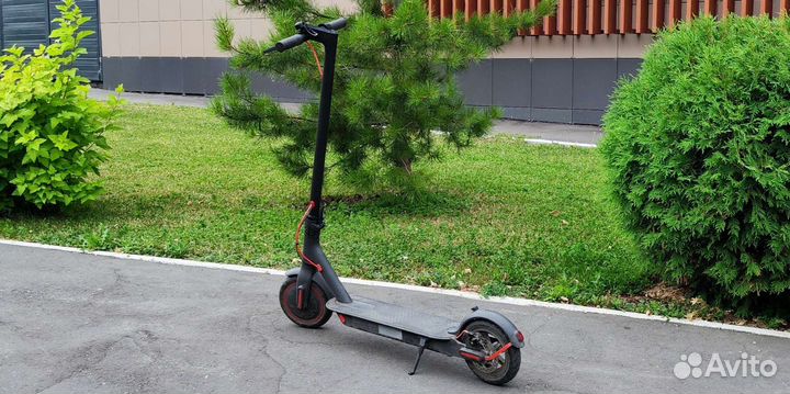 Электросамокат Xiaomi Mijia M365 PRO