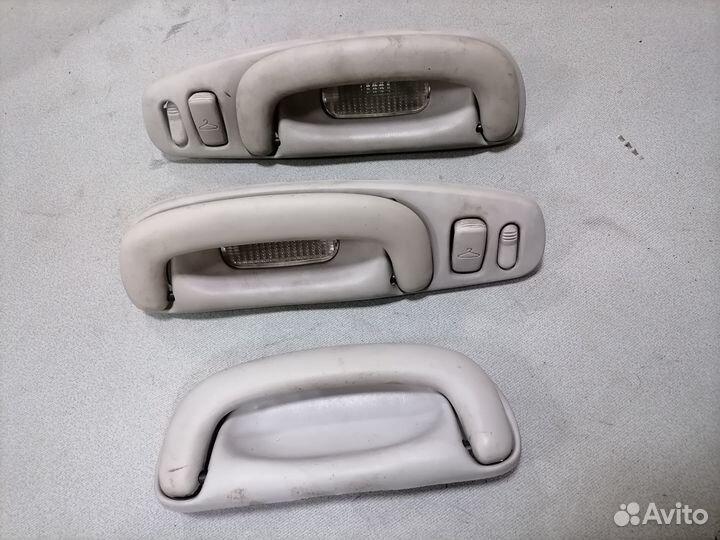 Ручка потолочн.внутр.Chrysler Concorde 2 1998-2004