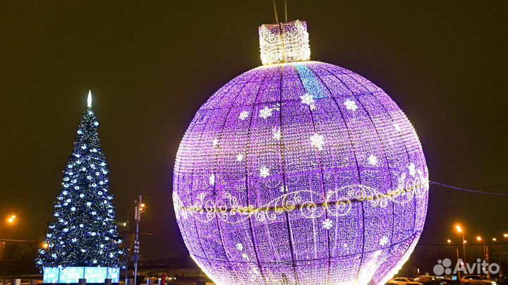 Светящиеся новогодние шары для улицы