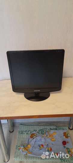 Монитор samsung
