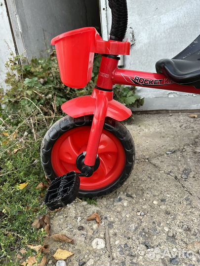 Трехколесный велосипед