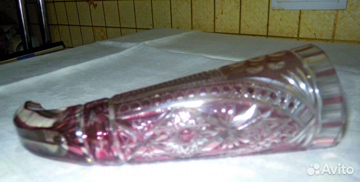 Бокал хрустальный в форме рога темный