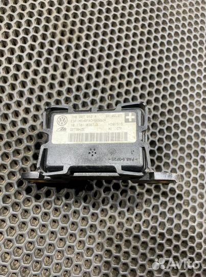 Датчик ускорения Каен 955-957 Cayenne