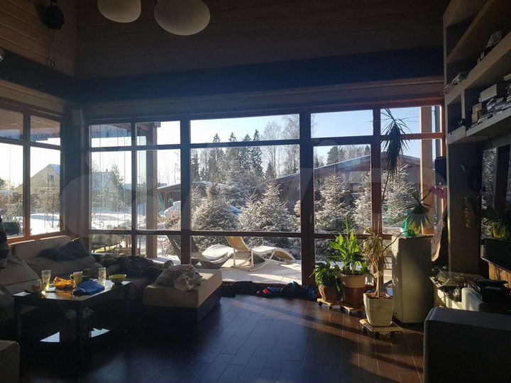 Коттедж 220 м² на участке 15 сот.