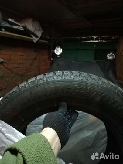 Bridgestone Ice Cruiser 7000 235/65 R17