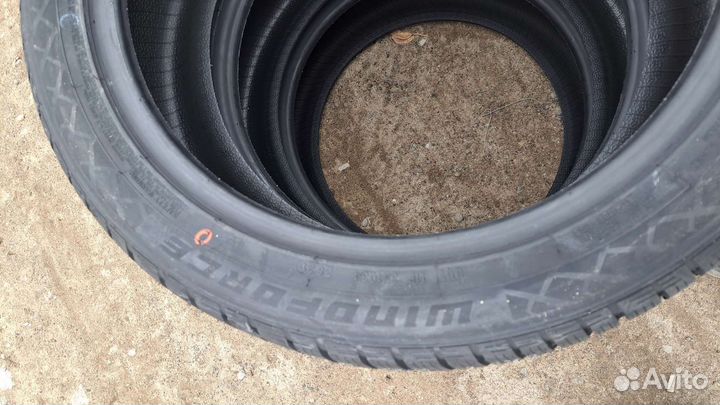 Windforce Snowblazer UHP 225/45 R18 95V