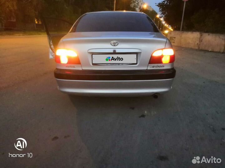 Toyota Avensis 1.8 МТ, 2000, 318 000 км