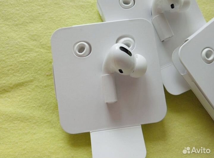 Airpods pro левый наушник новый