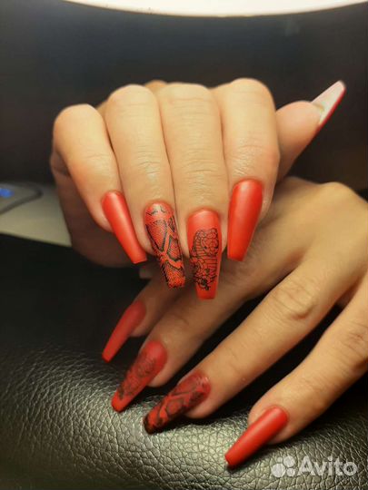 Наращивание ногтей