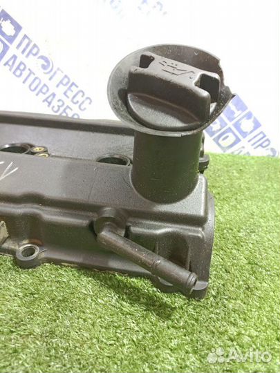 Клапанная крышка левая Infiniti G35 седан 3.5