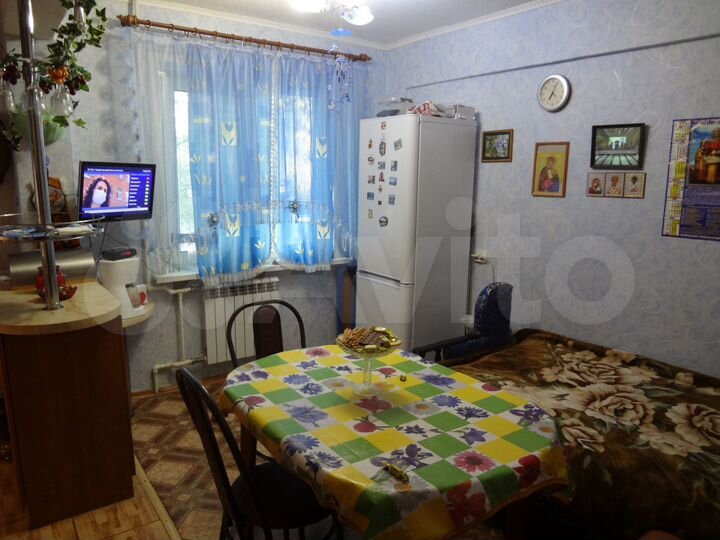 3-к. квартира, 60 м², 2/5 эт.
