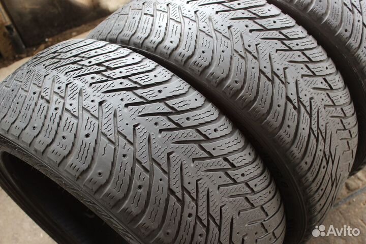 Nokian Tyres Hakkapeliitta 8 235/45 R18 98T