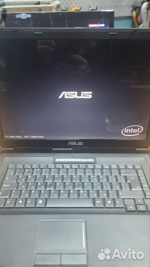 Ноутбук asus