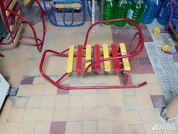 Продаю санки новые