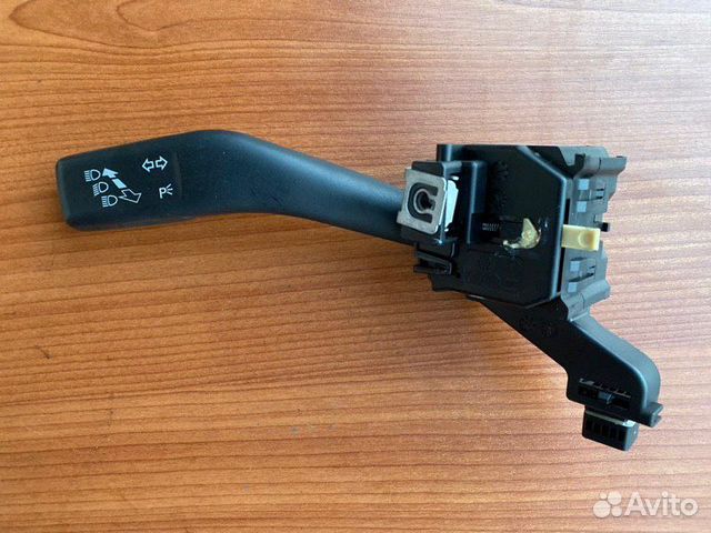 Блок подрулевых переключателей Skoda Octavia A5