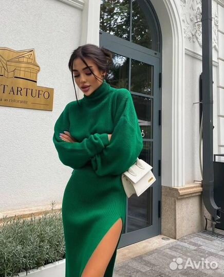 Костюм женский с юбкой