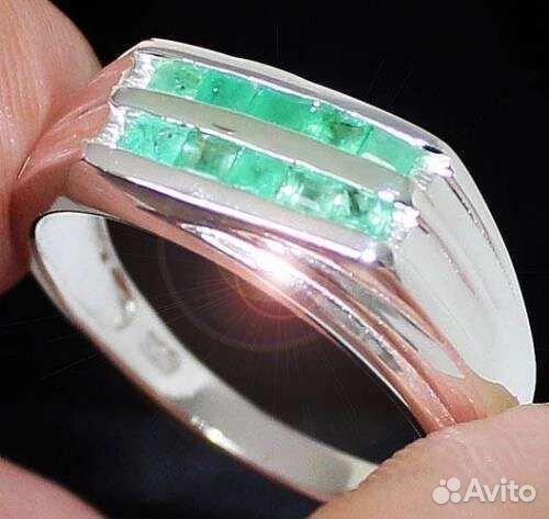 Серебряное кольцо с изумрудом. Сертификат, коробка