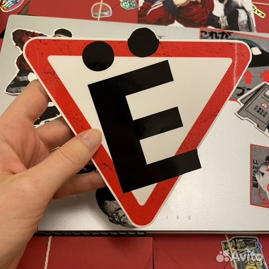 Наклейка на автомобиль по Сереге