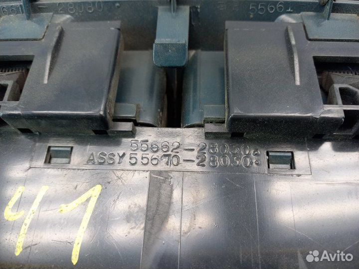 Дефлектор воздушный Toyota Estima Lucida 1 2.2