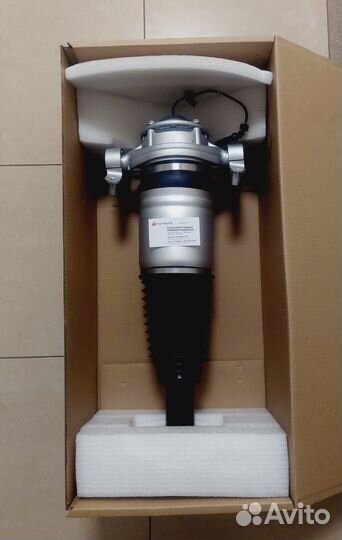 Пневмостойка Volkswagen Туарег II задняя новая