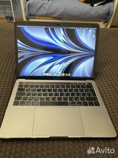 Apple MacBook Pro 13 2019 в иделаьном состоянии
